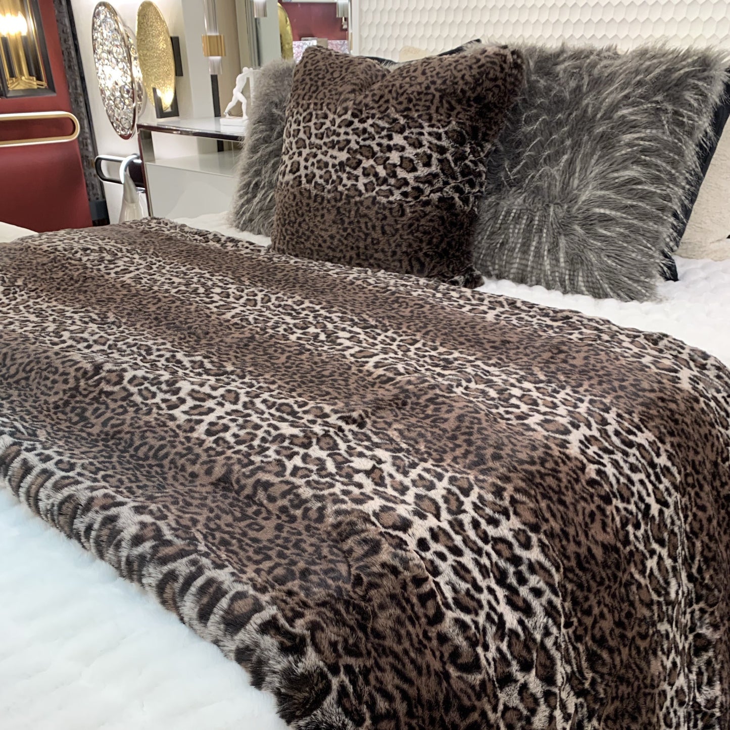 Leopard Cheetah Jaguar Animal Print Cozy Fuzzy Faux Fur King Size Blanket/Quilts/Coverlet/ Throw