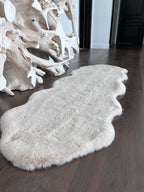 Bella Rug Collection: Soft and Luxurious Modern Polyester Rug