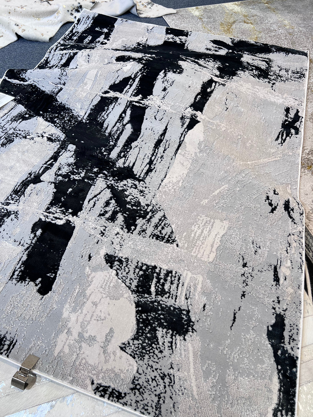 Color-Shifting Foldable Flat Weave Area Rug - Shifting Hues - Durable and Stylish Home Decor Rug - Power Loomed with Viscose Blend - Indoor/Outdoor - Soft and Comfortable - Made in Turkey - Unique Color Variation