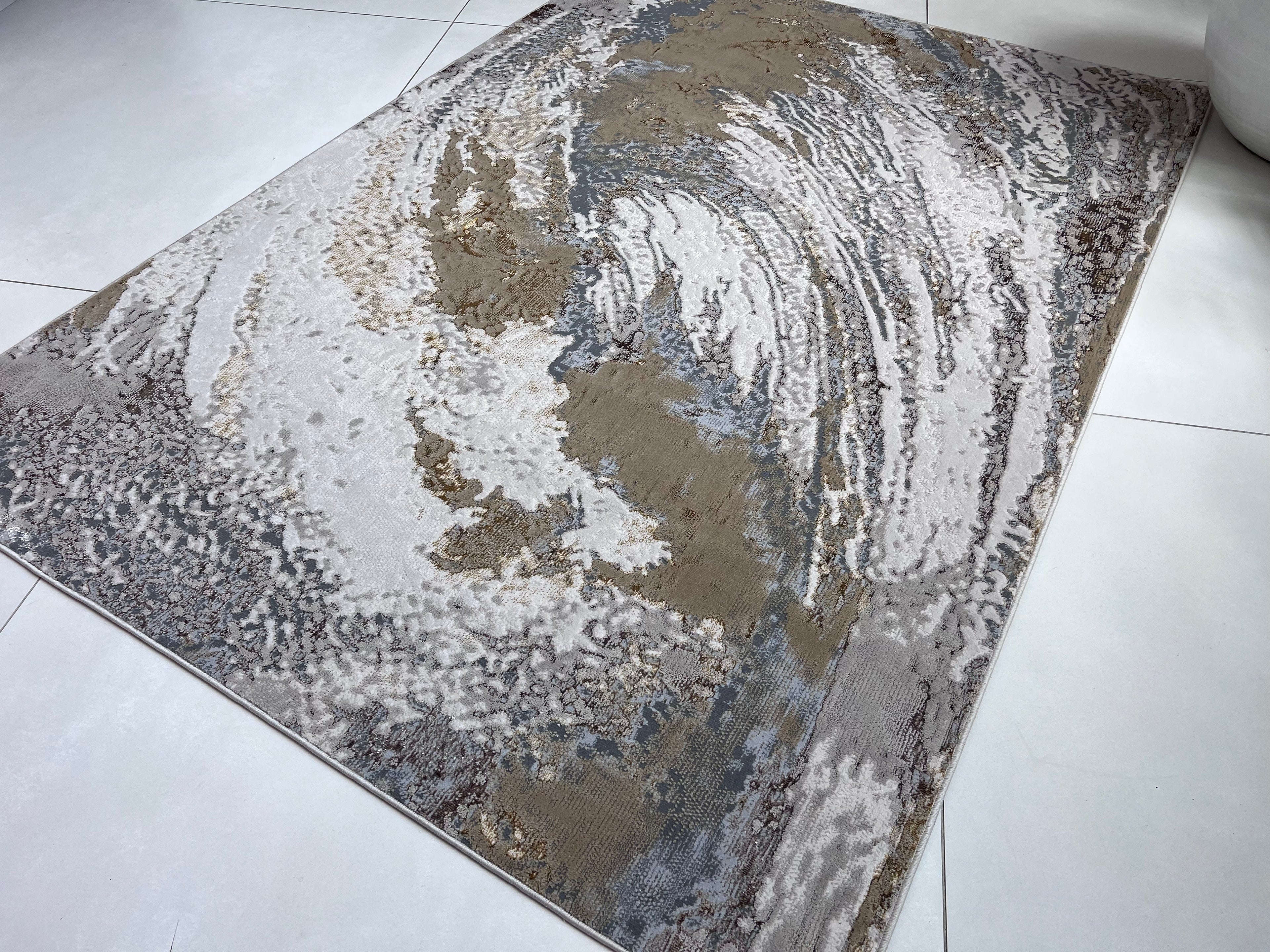 Polyester Silver with Gold Viscose Blend Swirl Design Rug/Carpet - Style# Maximus 240 - Color-Changing Flat Weave Rug