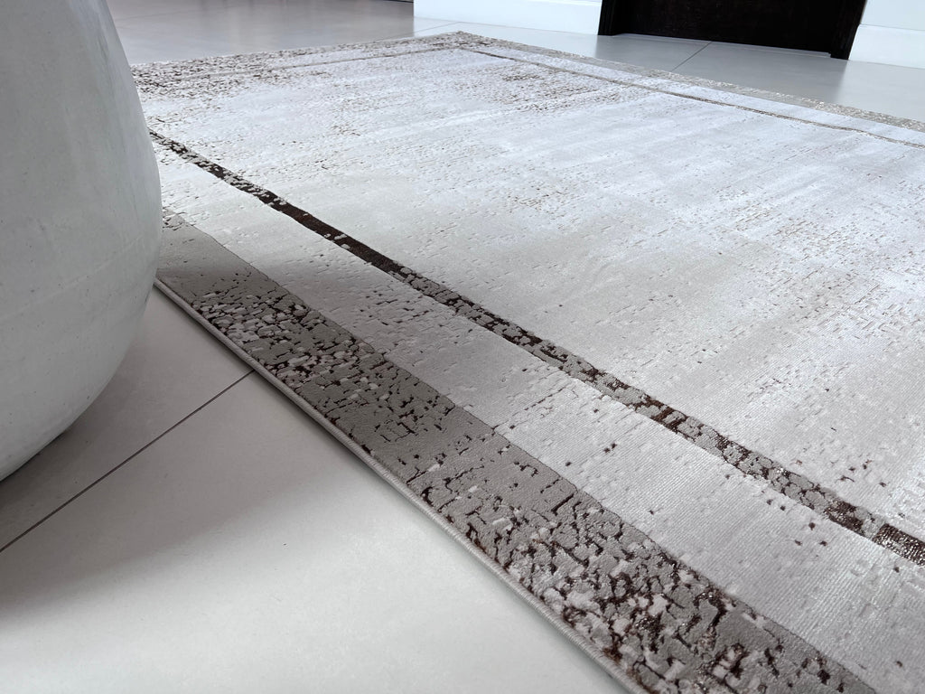 Polyester Silver with Gold Viscose Blend Border Design Rug/Carpet - Style# Maximus 245 - Color-Changing Flat Weave Rug