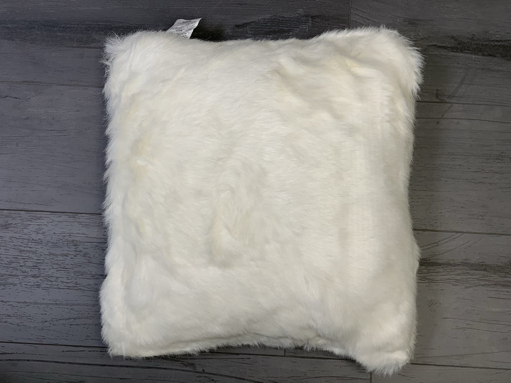 Renne Pillow Collection