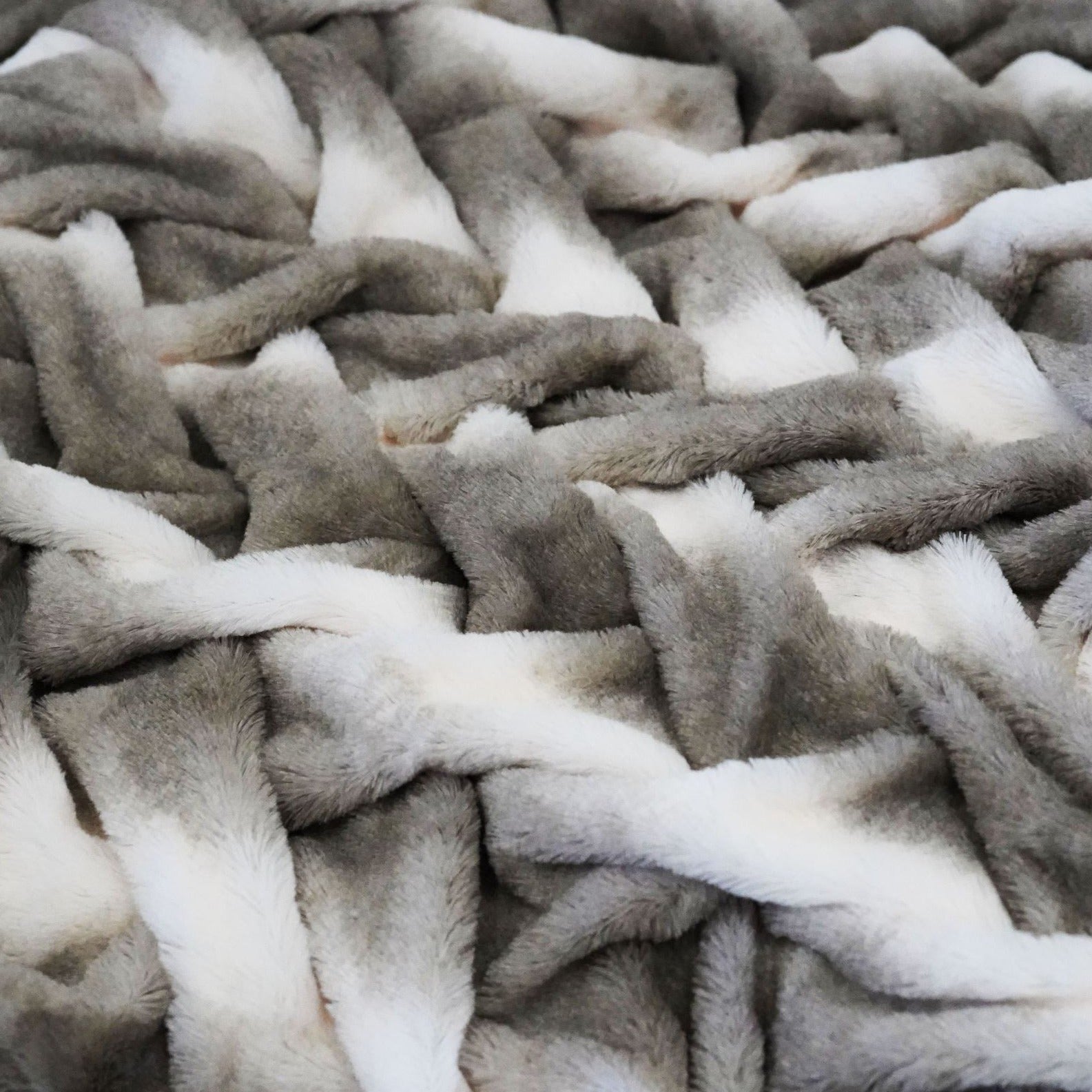 Soft Braided Look Cozy Faux Fur Toned Mocha Silver Bed Cover/ Coverlet/ Bedspread/ Blanket/ Comforter/ King Cal Size - Queen Size