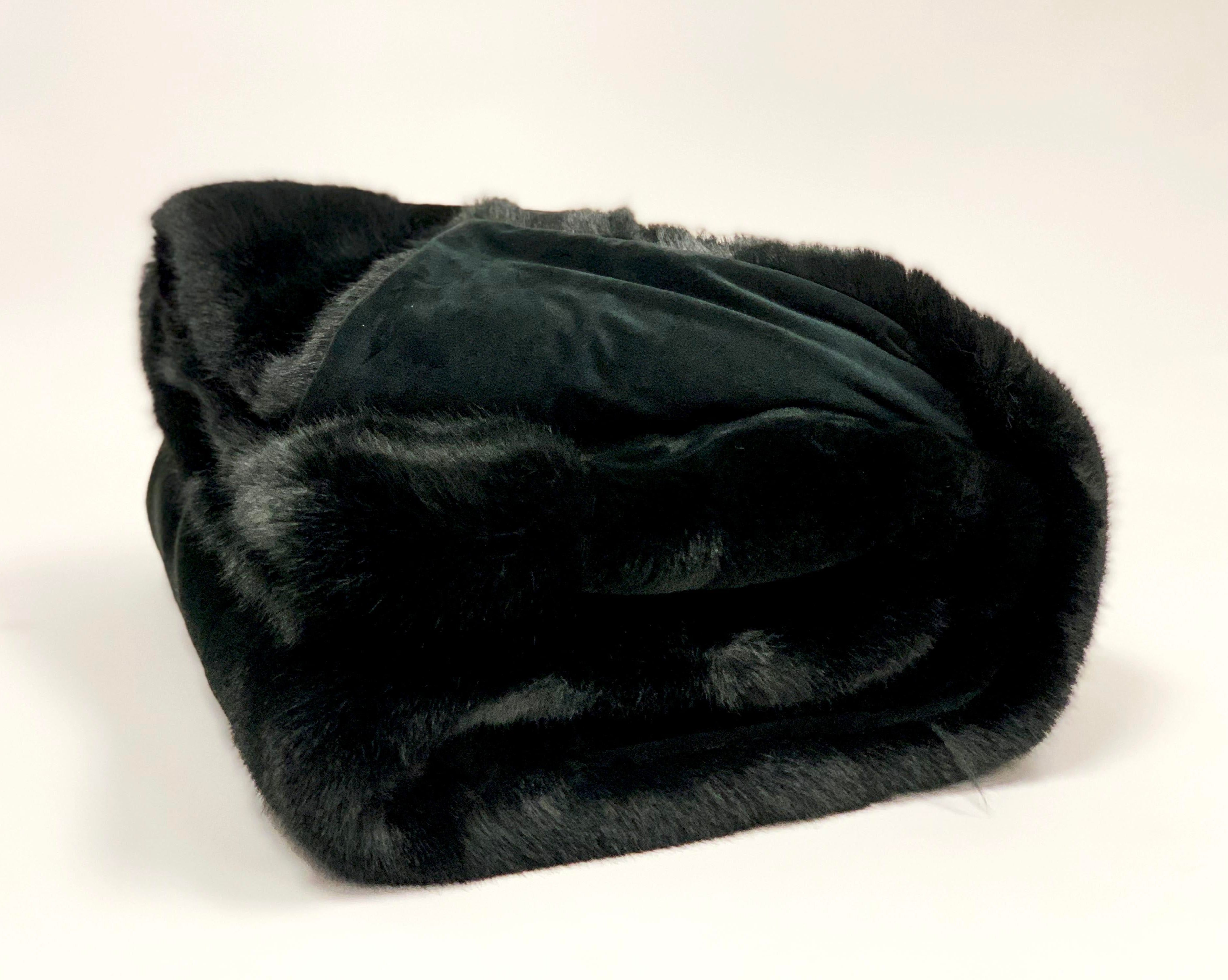 Safavieh faux fur online throw