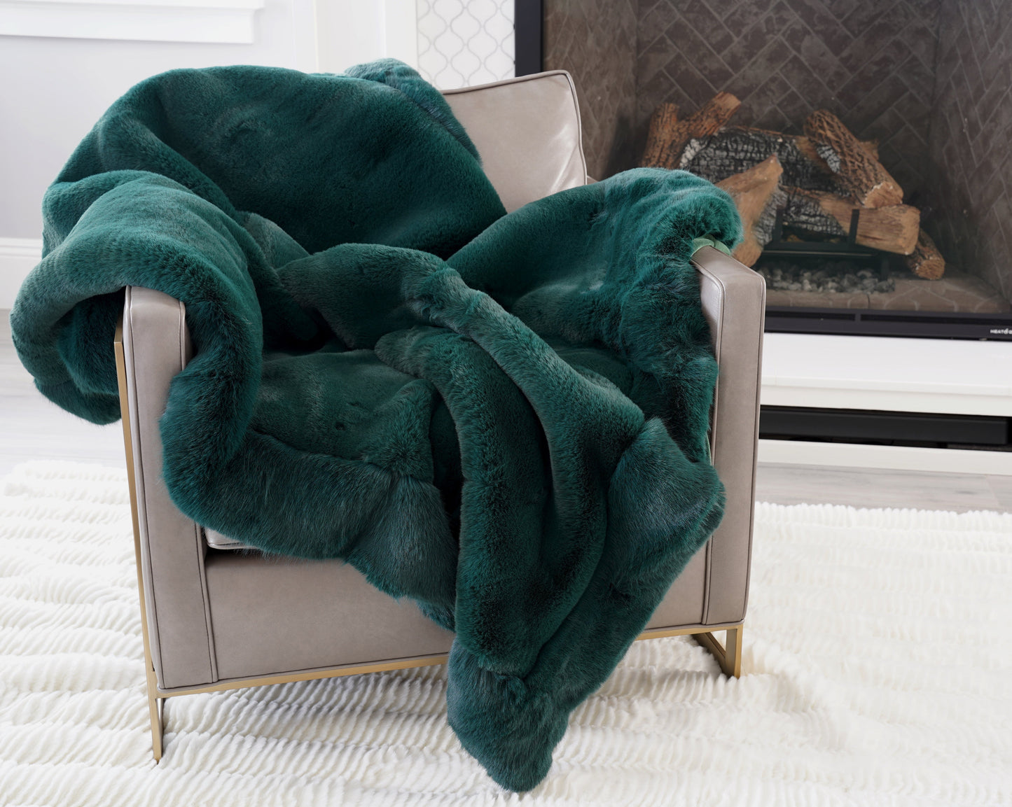 Luxurious Chinchilla Rabbit Faux Fur Throw Blanket