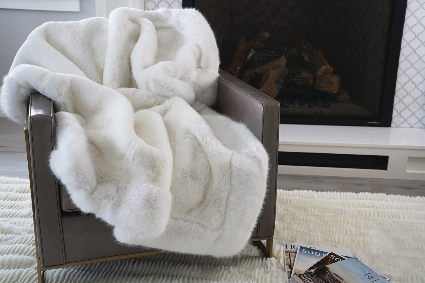 Luxurious Chinchilla Rabbit Faux Fur Throw Blanket