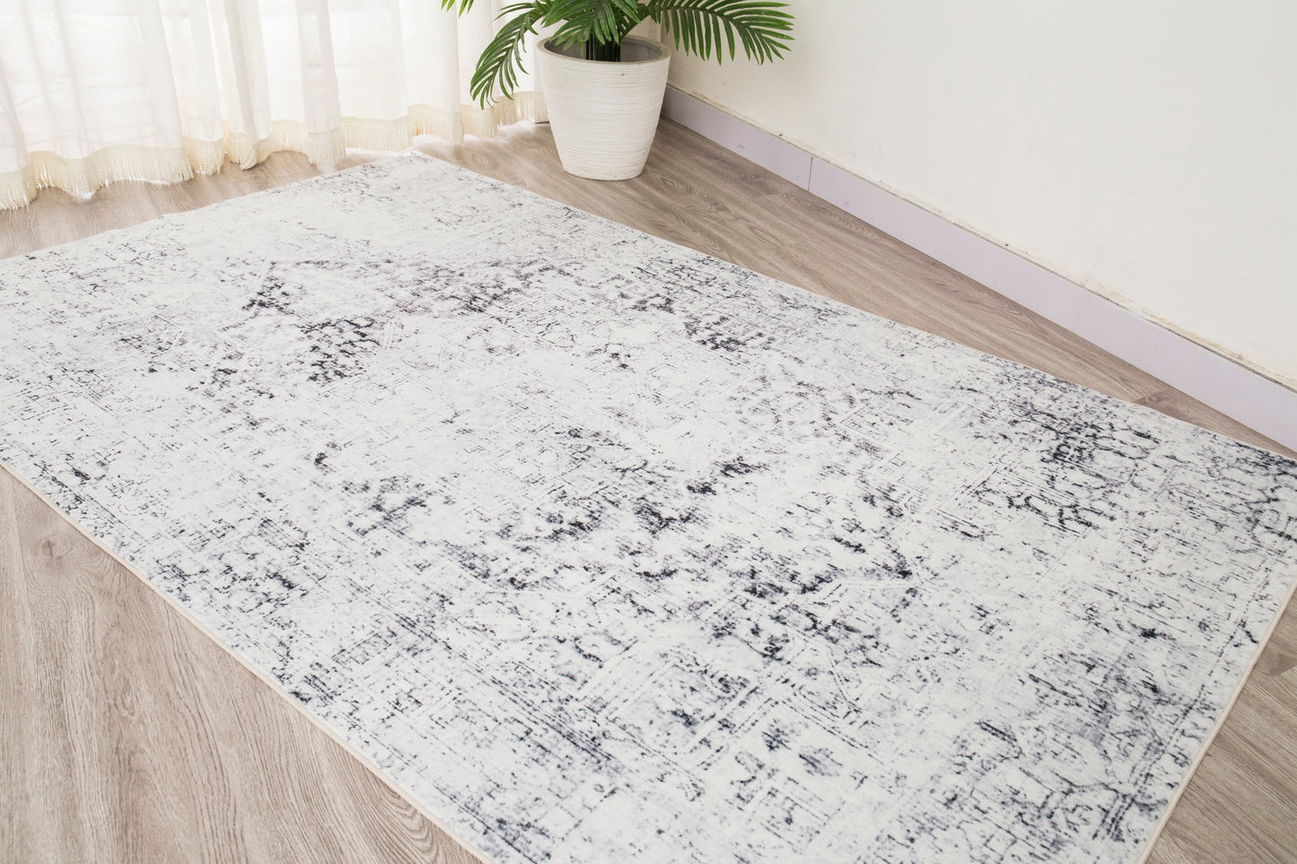 Foldable Anti-Slip Polyester Area Rug | Style# SHAH-29 - Elevate Your Space
